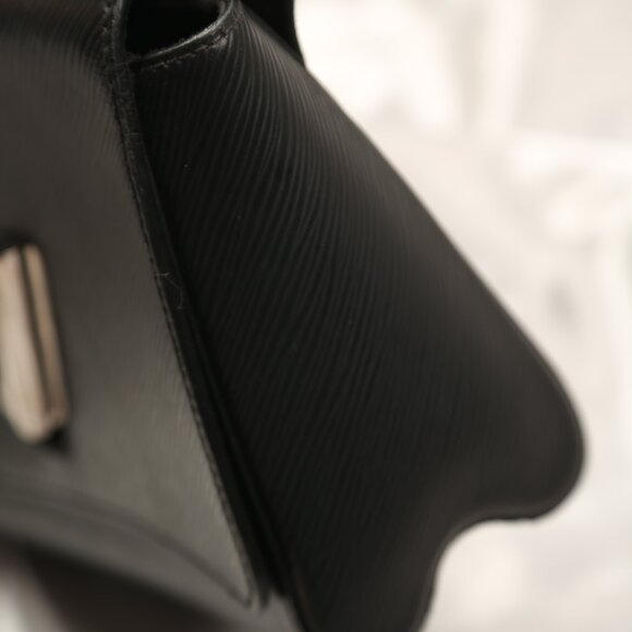 Louis Vuitton Epi Shoulder Bag Twist MM Crossbody - Picture 2 of 13